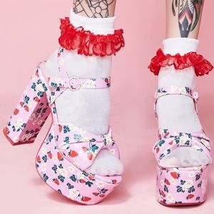 Sugar thrillz pink strawberry platform heels